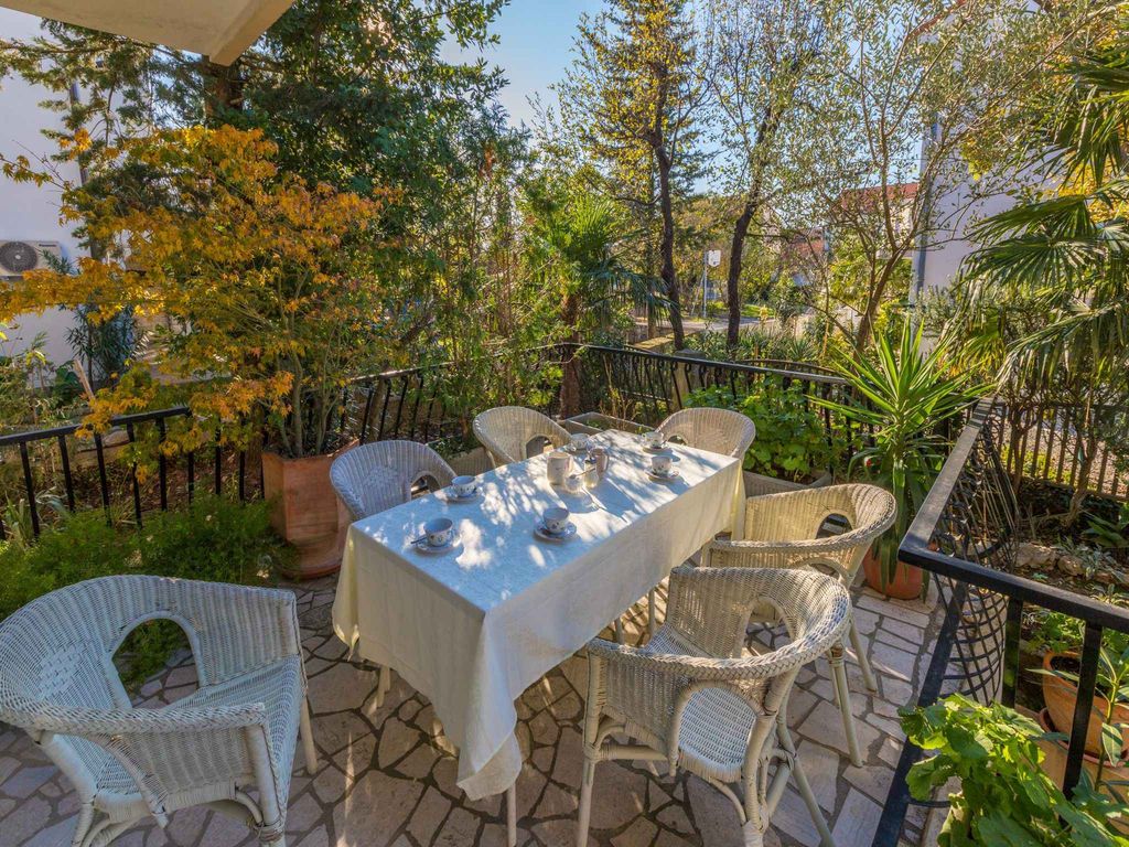 Ferienwohnung mit Terrasse und Tischtennis