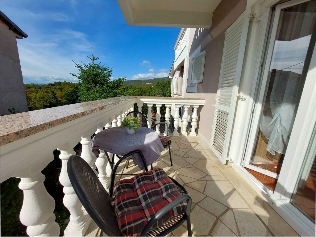Ferienwohnung mit Balkon und Pool