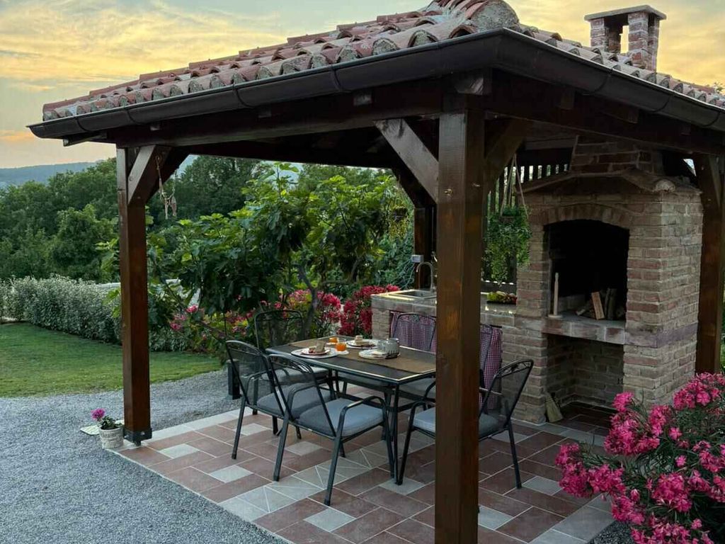 Ferienwohnung mit Hof und Grillmöglichkeit