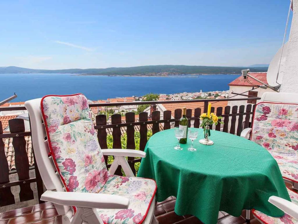 Ferienwohnung mit Meerblick und Gartenterrasse