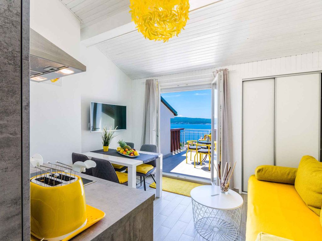 Ferienwohnung mit Swimmingpool, Fitnessraum und Billard