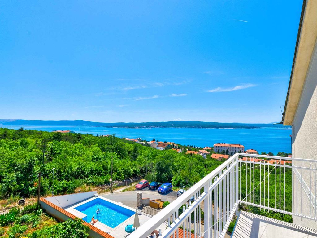 Ferienwohnung mit Swimmingpool, Fitnessraum und Billard