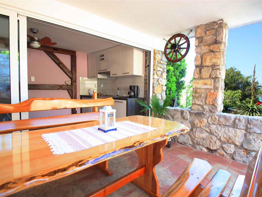 Ferienhaus mit gemütlicher Terrasse und Grillmöglichkeit