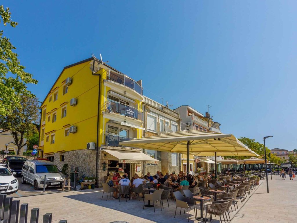 Ferienwohnung mit Klimaanlage, Internet und Balkon mit Meerblick