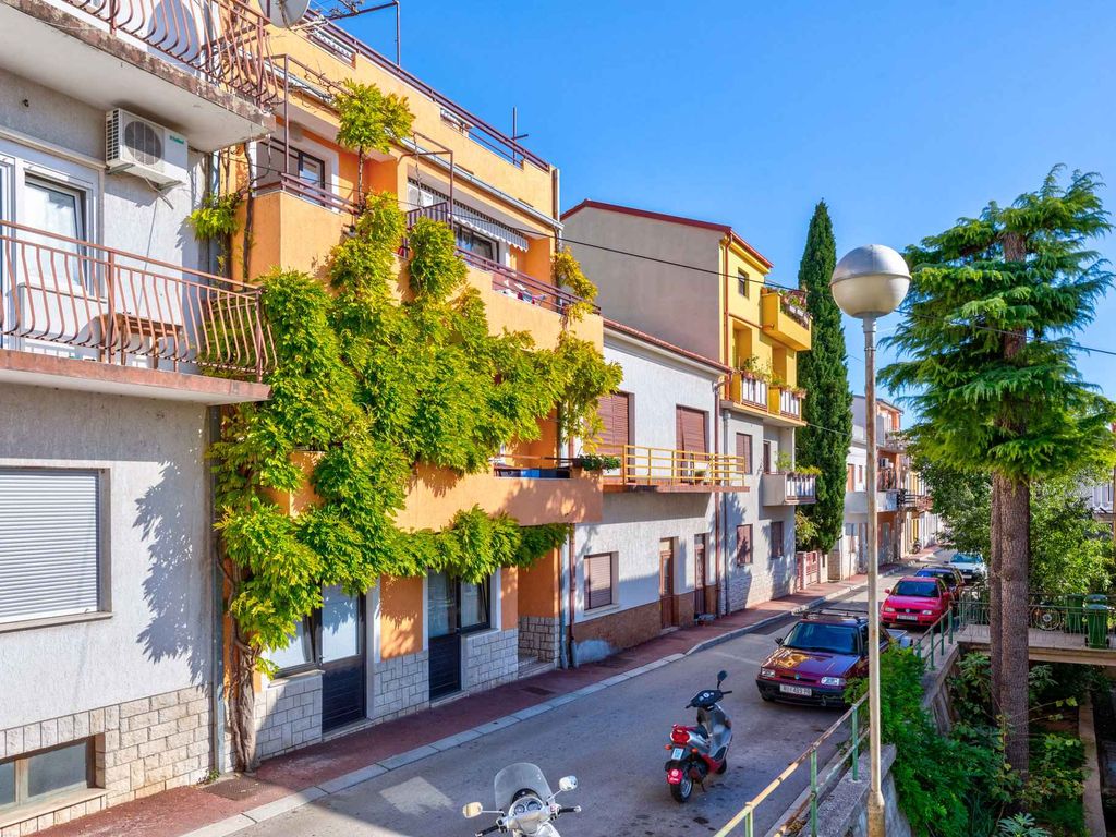 Ferienwohnung mit Balkon und Klimaanlage