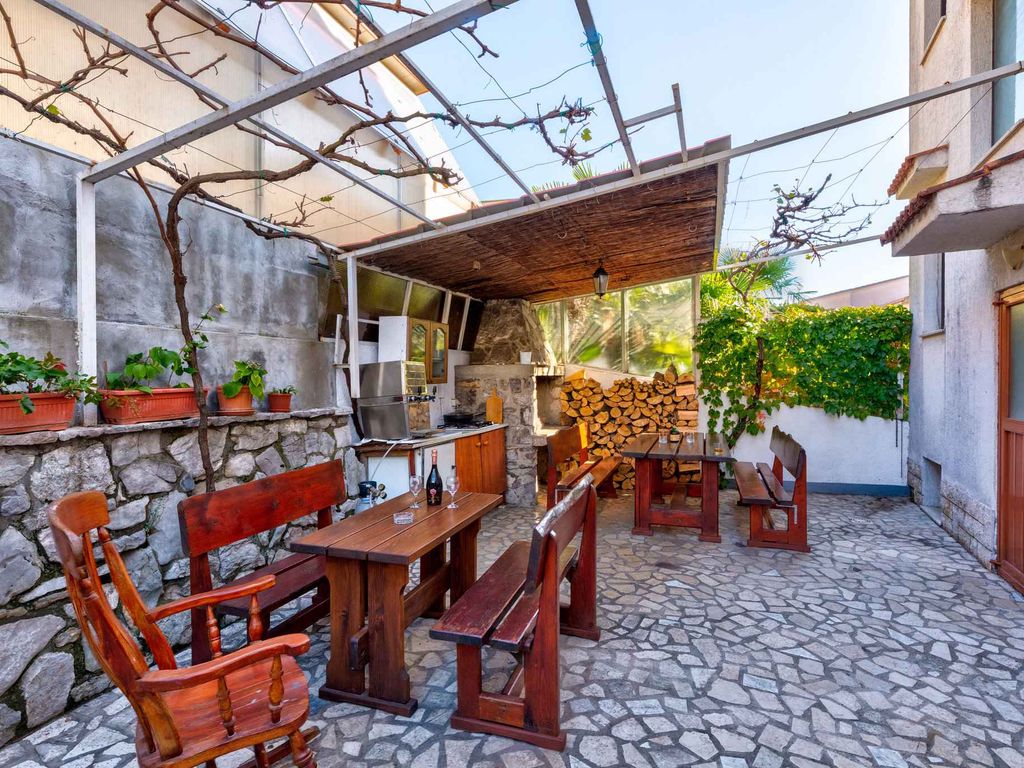 Ferienwohnung mit Balkon und Klimaanlage
