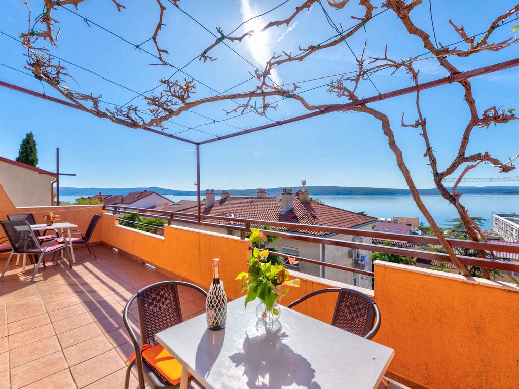 Ferienwohnung mit Balkon und Klimaanlage