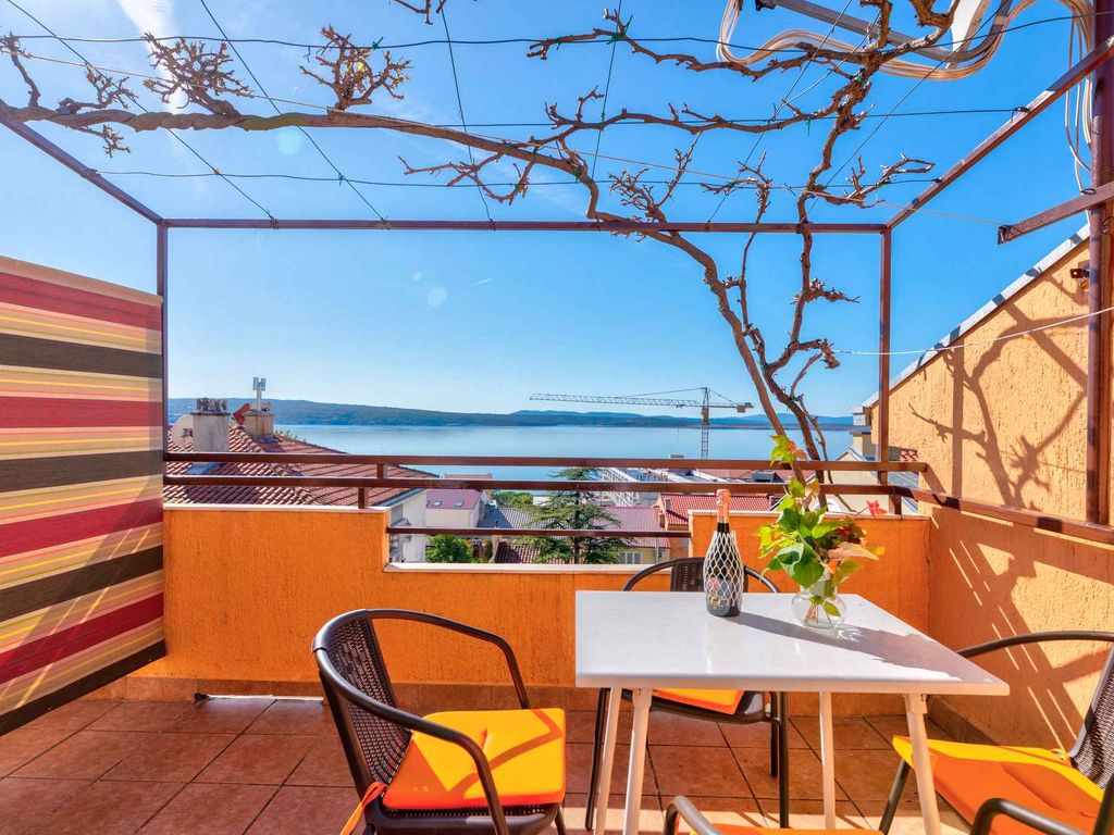 Ferienwohnung mit Balkon und Klimaanlage