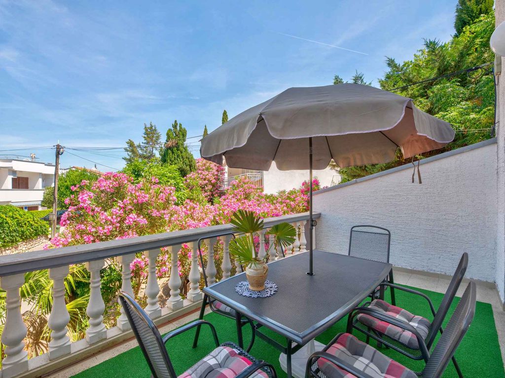 Ferienwohnung mit Terrasse und Klimaanlage