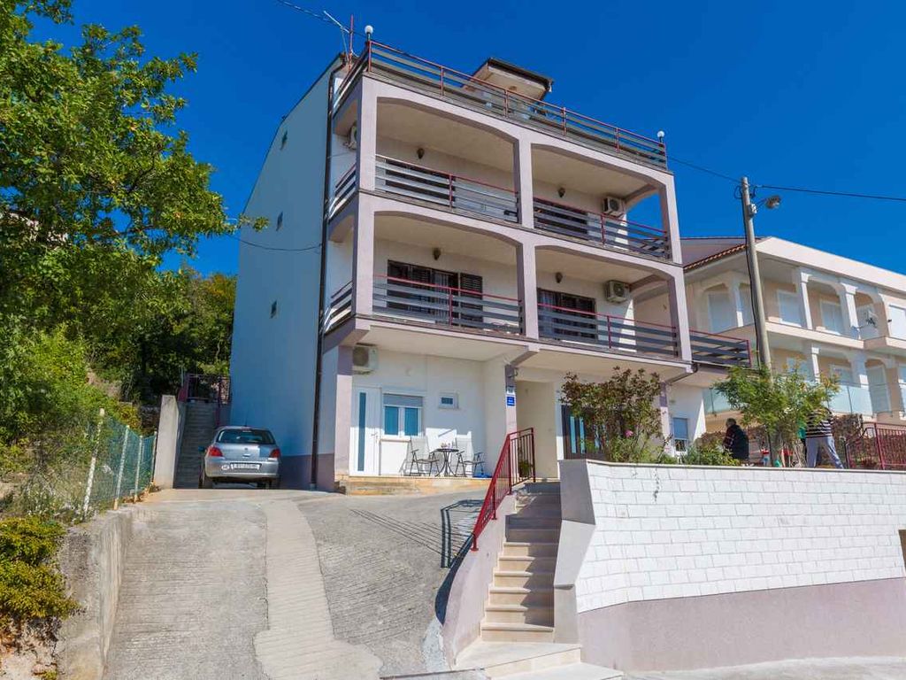 Ferienwohnung mit Balkon und Klimaanlage