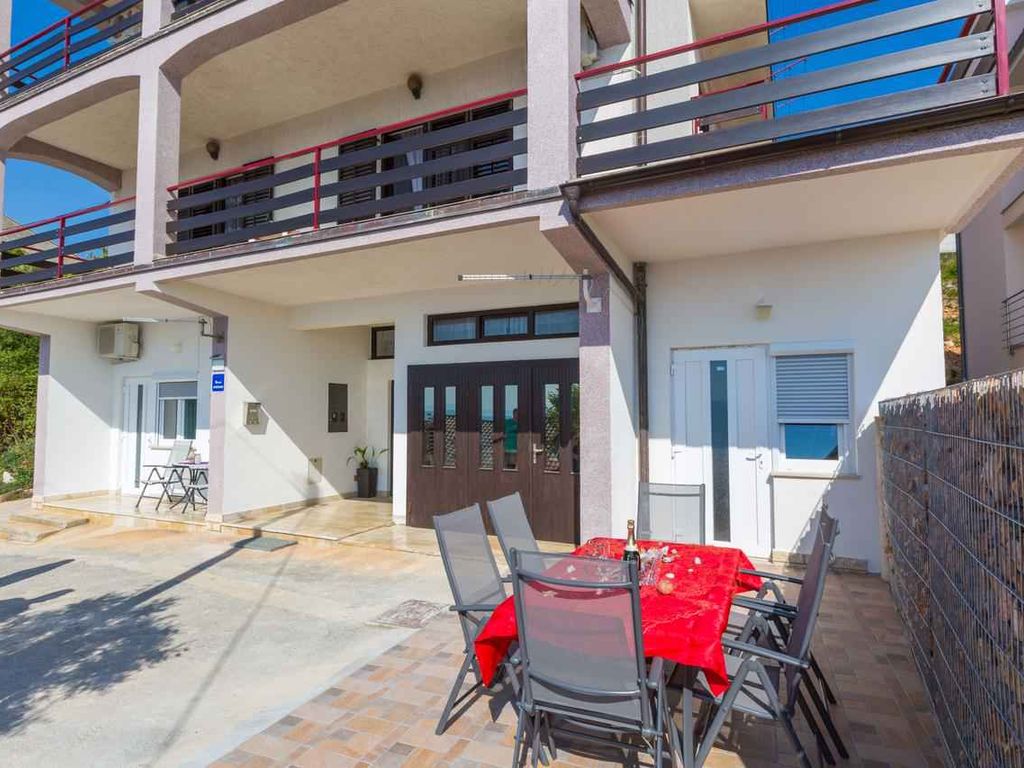 Ferienwohnung mit Terrasse und Klimaanlage