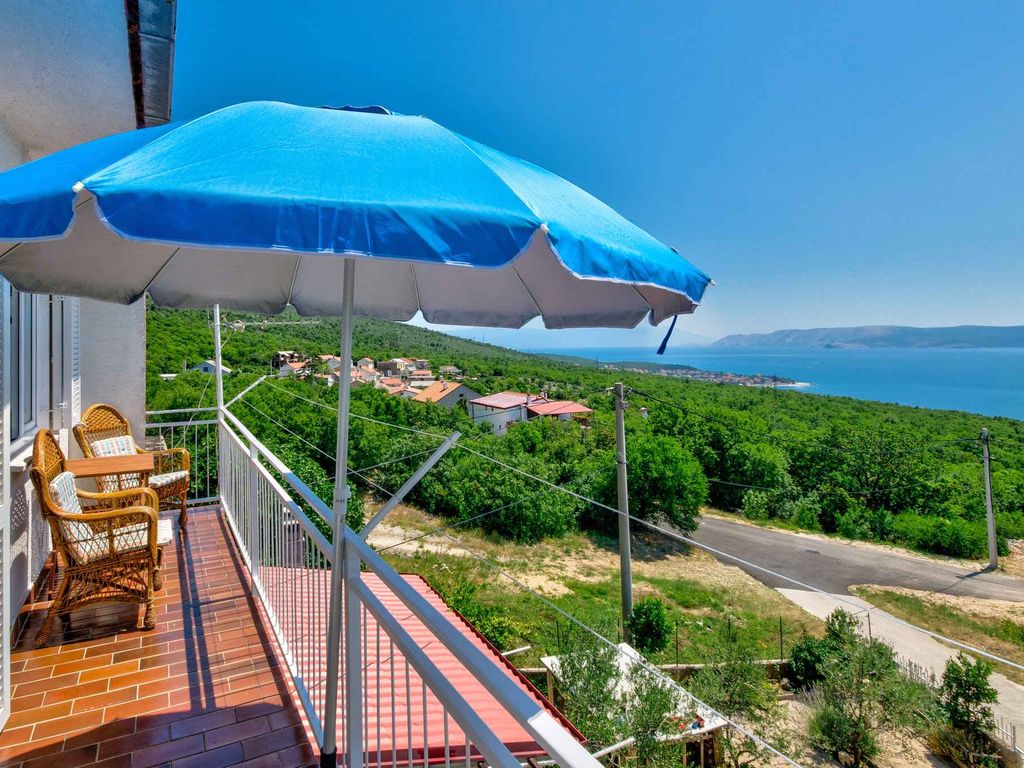 Ferienwohnung mit Balkon und Klimaanlage