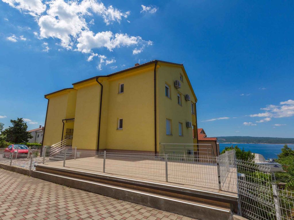 Ferienwohnung mit Balkon und Klimaanlage