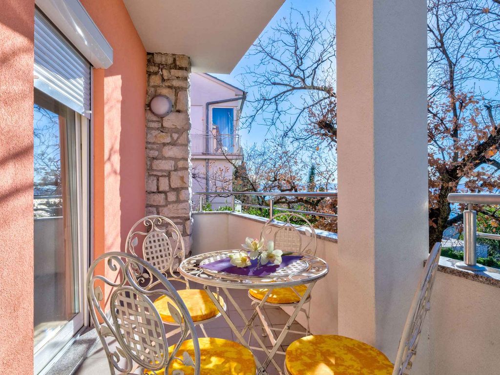 Ferienwohnung mit Balkon und Klimaanlage