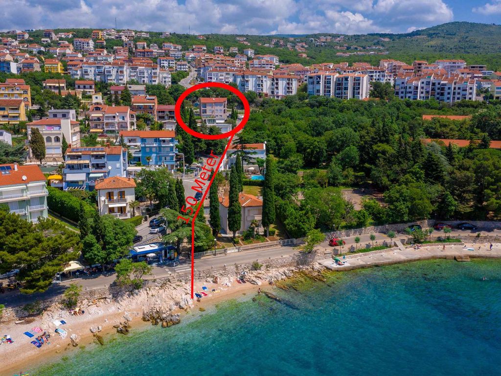 Ferienwohnung mit Balkon und Meerblick