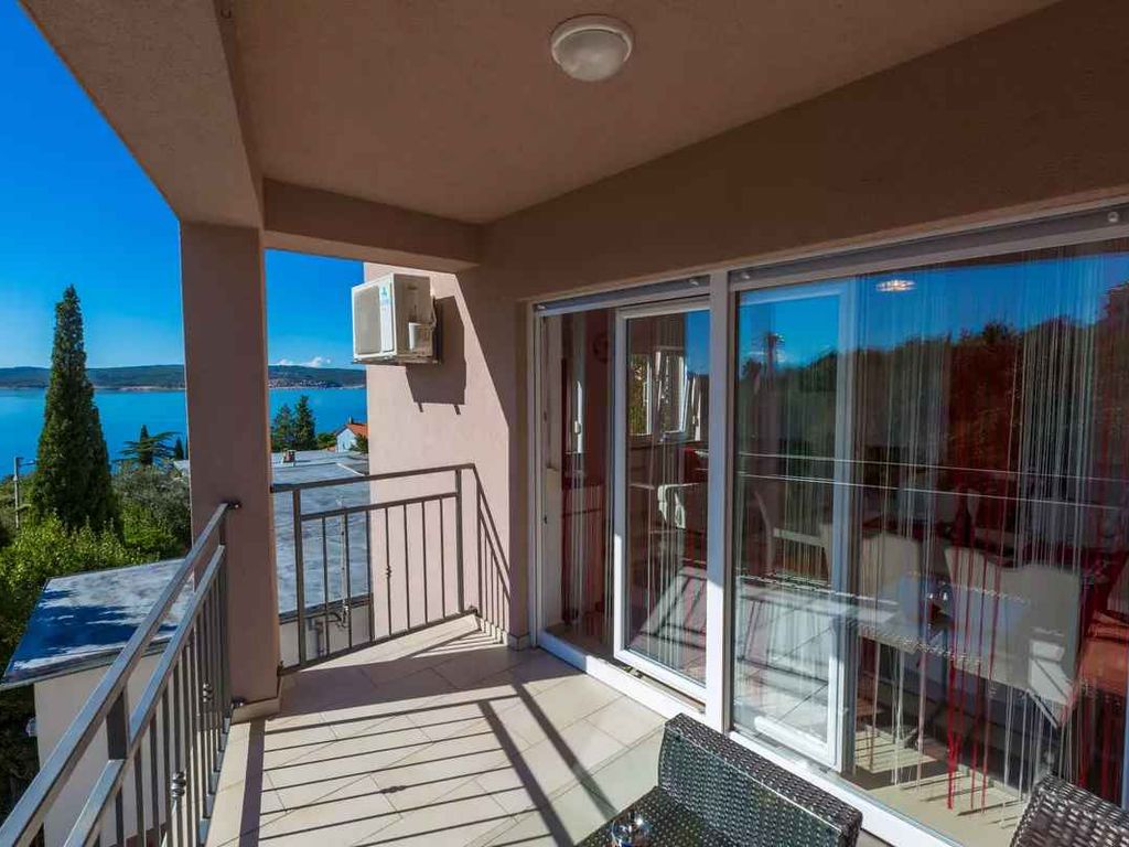 Ferienwohnung mit Balkon und Meerblick