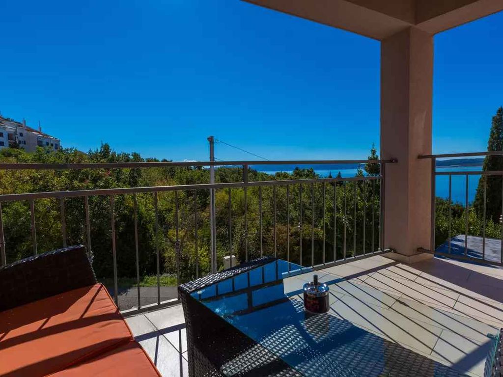 Ferienwohnung mit Balkon und Meerblick