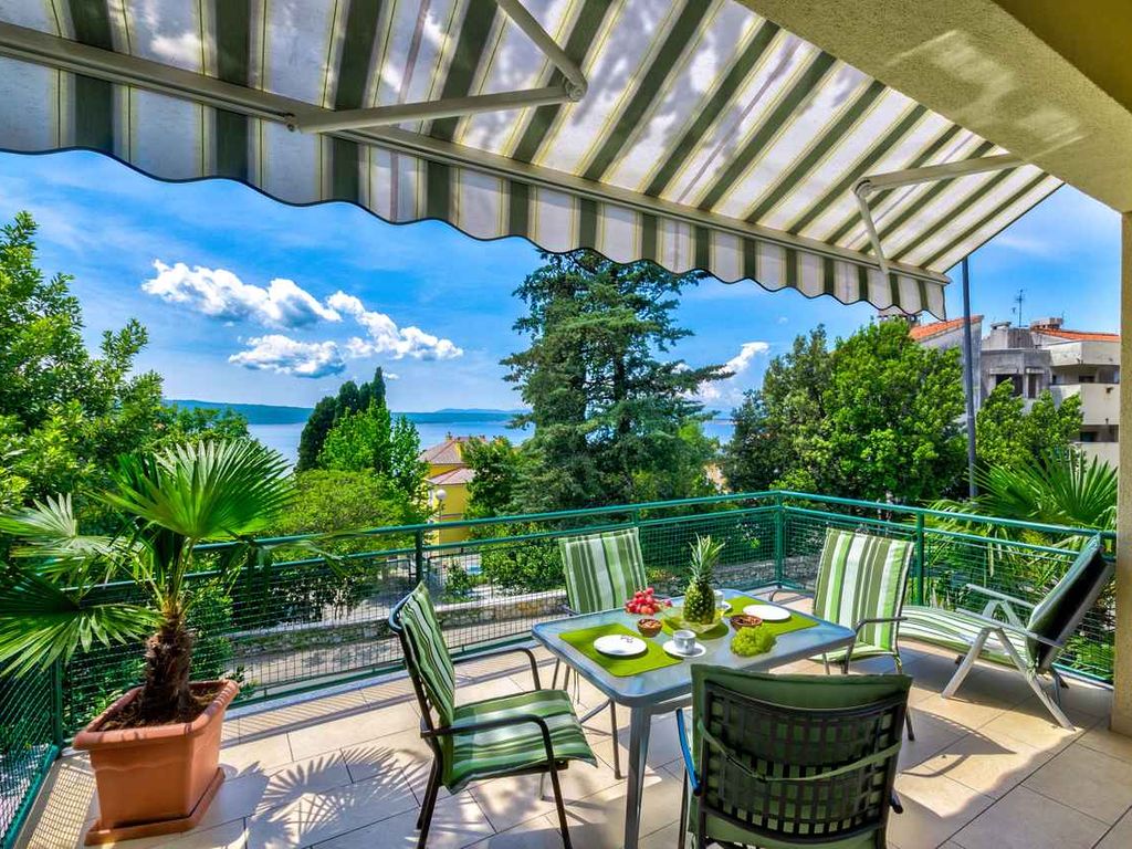 Ferienhaus mit Meerblick und Terrasse in Strandnähe