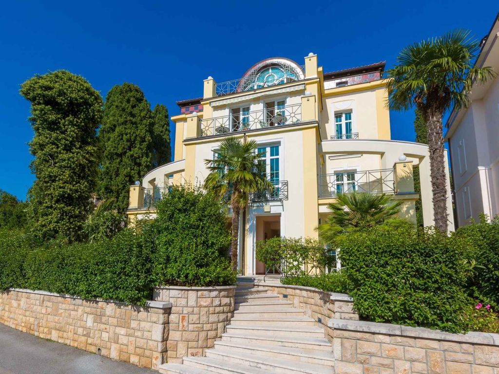 Ferienwohnung in schöner Villa und in Strandnähe
