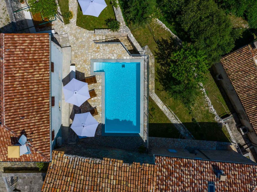Ferienhaus mit Swimmingpool und Panoramablick