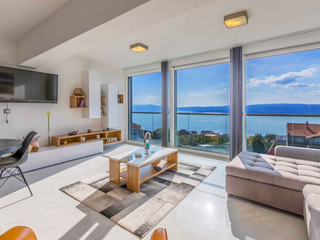 Ferienwohnung mit Whirlpool und Meerblick