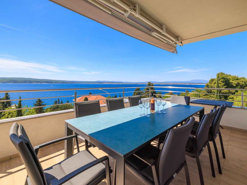 Ferienwohnung mit großem Balkon und Meerblick