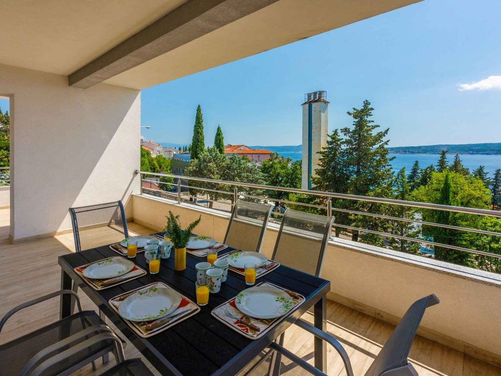 Ferienwohnung mit großem Balkon und Meerblick