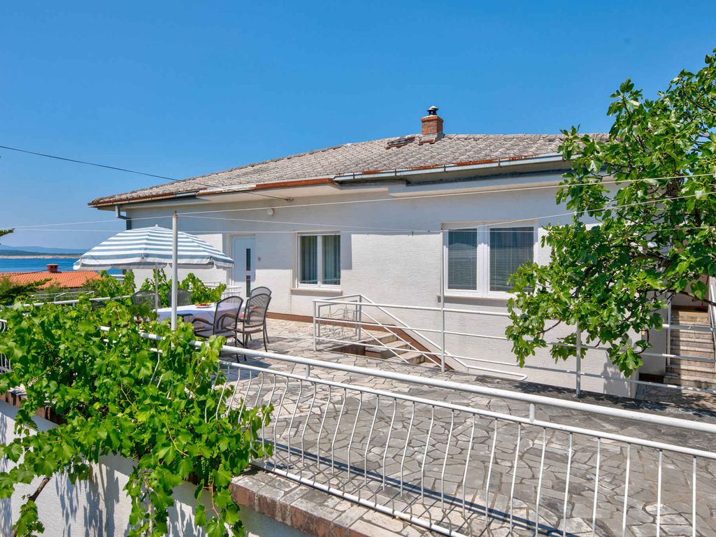 Ferienwohnung mit Terrasse und Meerblick
