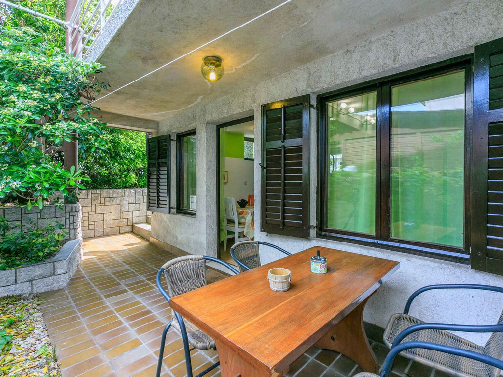 Ferienwohnung mit Terrasse und Klimaanlage