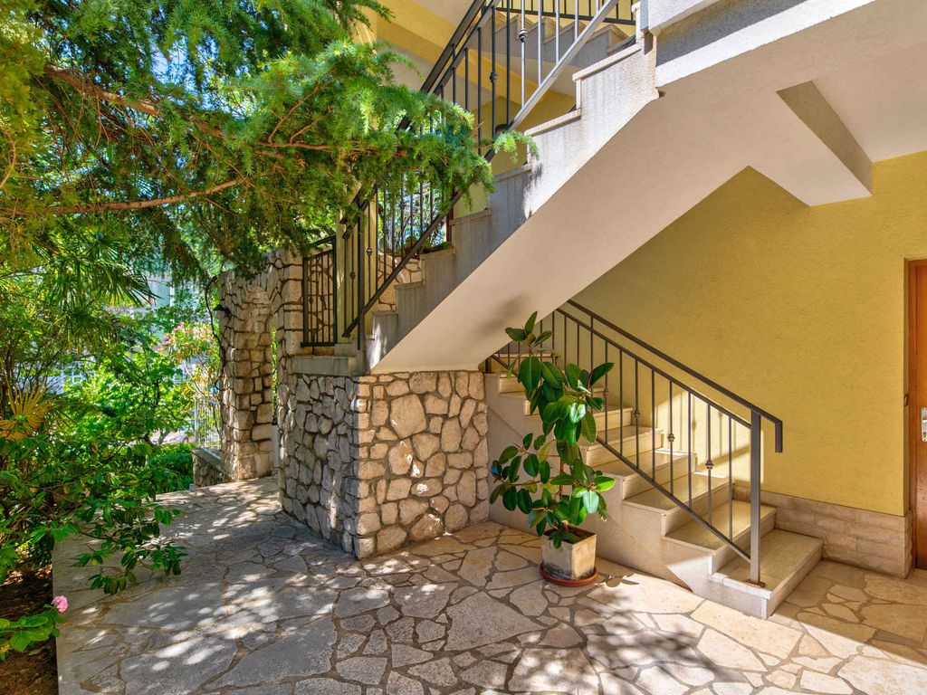 Ferienwohnung mit Balkon und Meerblick
