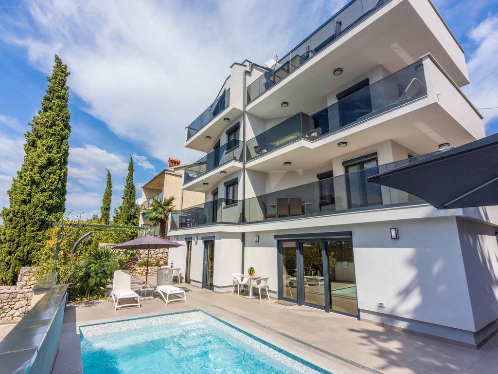 Ferienwohnung mit Außenpool