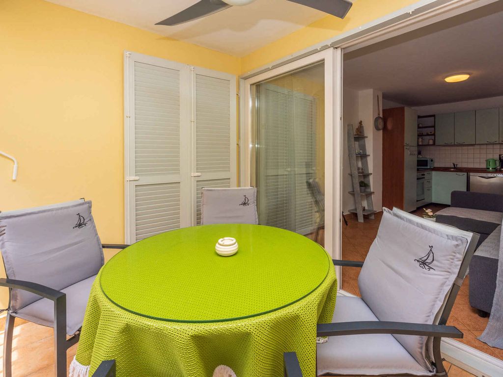 Ferienwohnung mit Klima und privatem Parkplatz