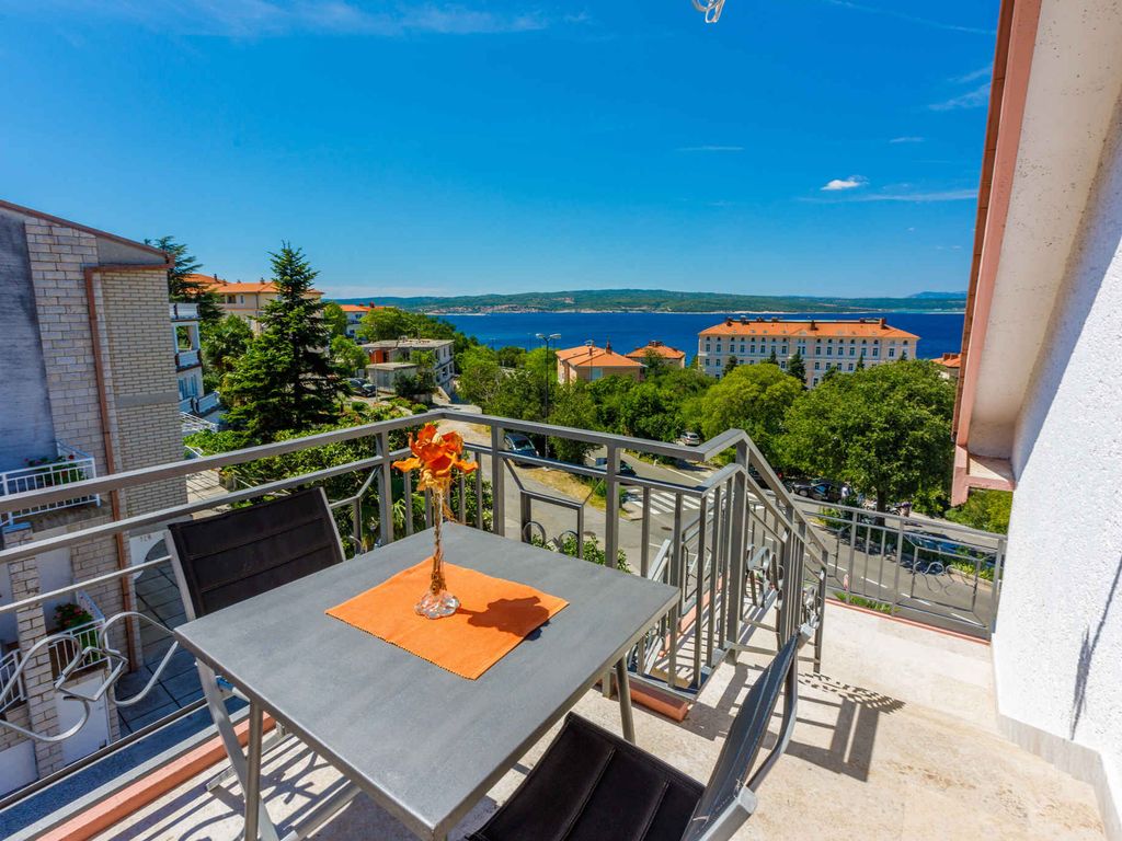 Ferienwohnung mit Balkon und Meerblick