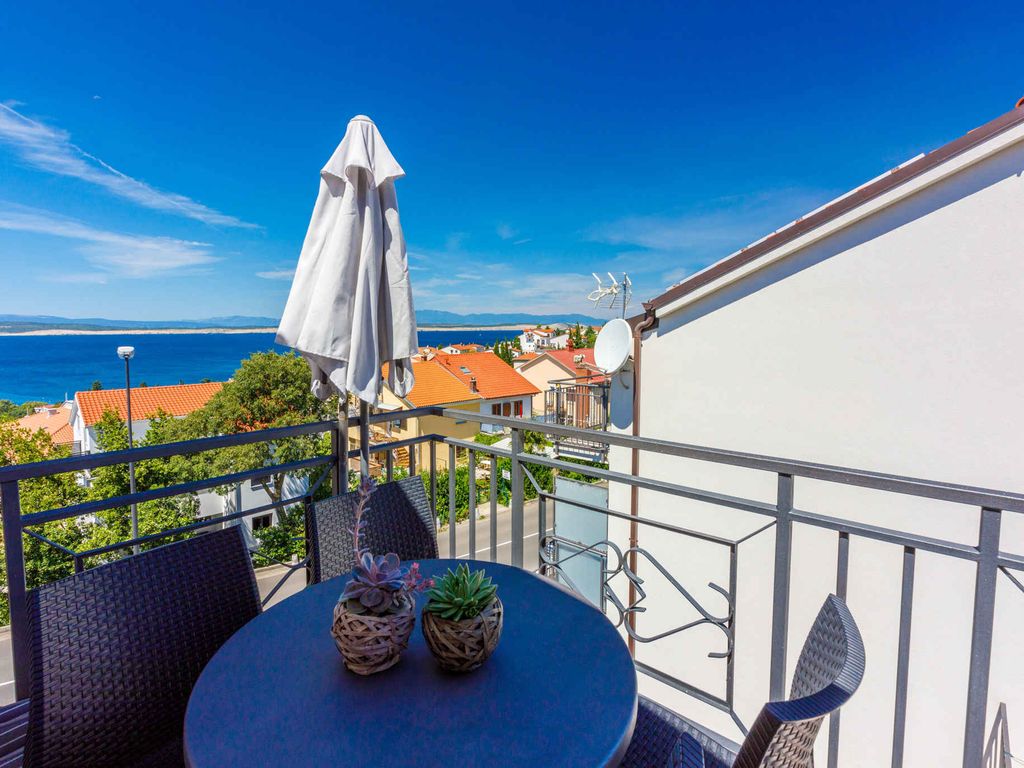 Ferienwohnung mit Balkon und Meerblick