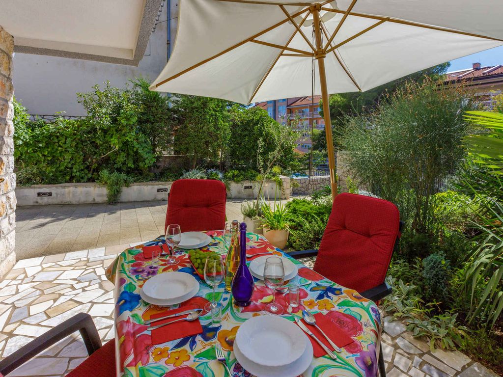 Ferienwohnung mit Terrasse und Grill