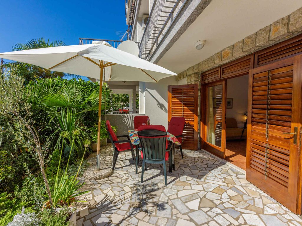 Ferienwohnung mit Terrasse und Grill