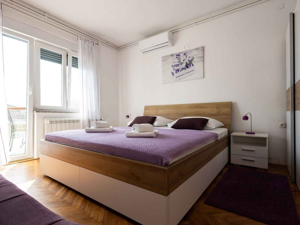 Ferienwohnung mit Pool, Grill und Klimaanlage