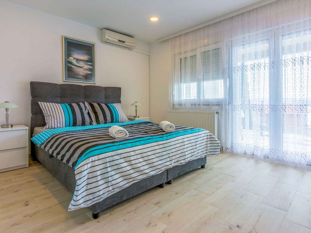 Ferienwohnung mit Balkon und Grill