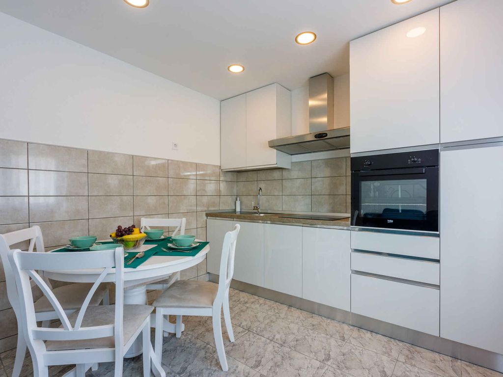 Ferienwohnung mit Balkon und Grill