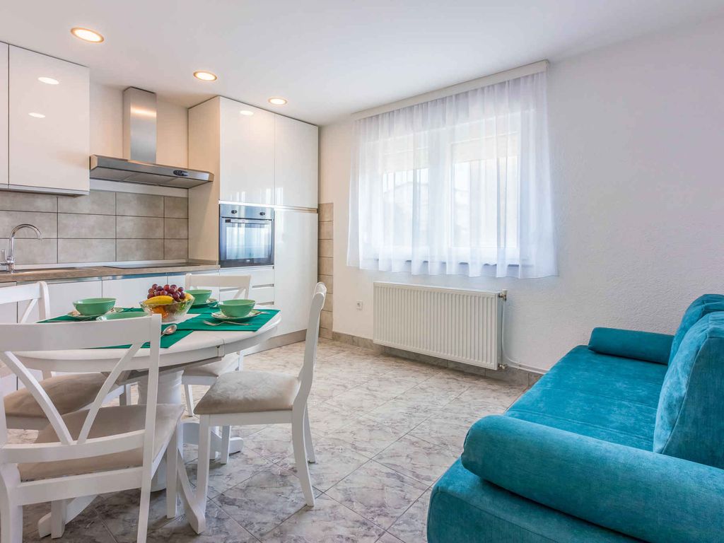 Ferienwohnung mit Balkon und Grill