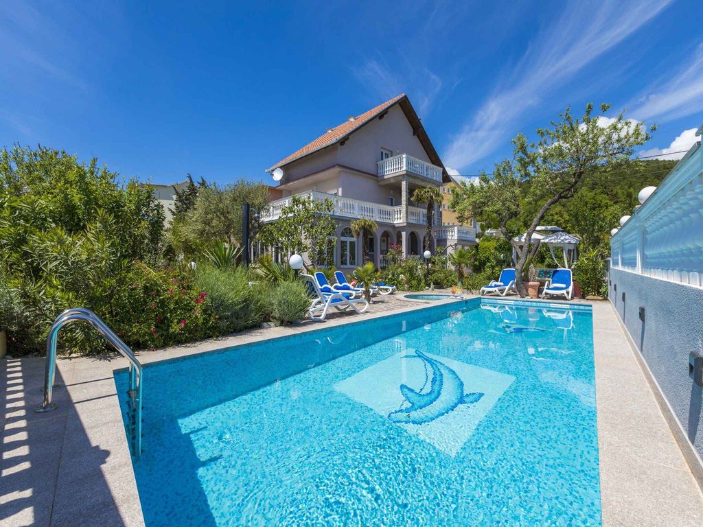 Villa mit Schwimmbad