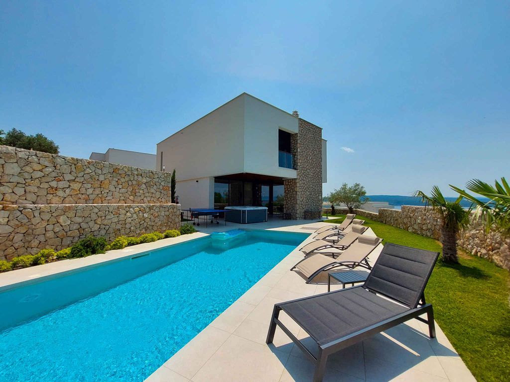 Ferienhaus mit Klimaanlage und Pool