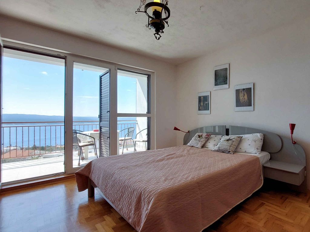 Ferienwohnung mit Garten und Terrasse
