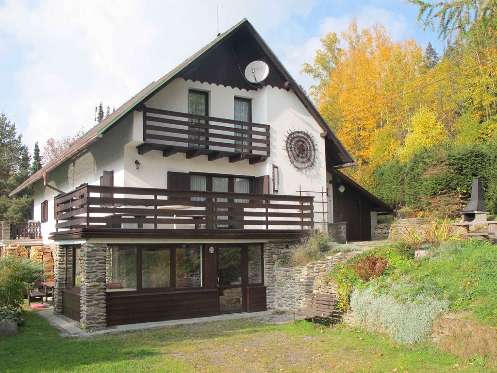 Ferienhaus mit Kamin, Sauna, Spielezimmer und beheiztem Pool