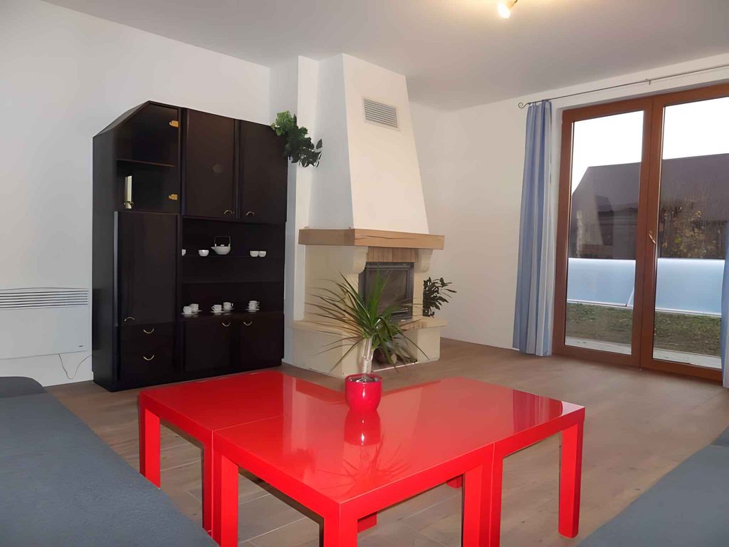 Ferienhaus mit Billard, Außenpool, Garten und Kinderschaukel