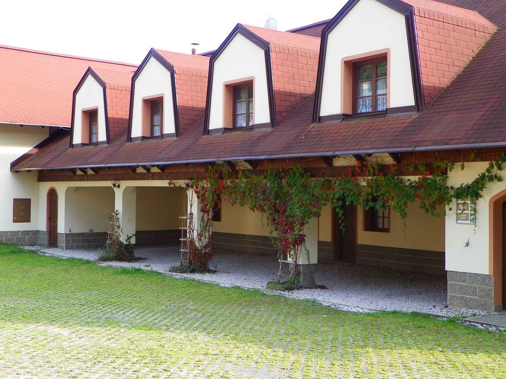 Ferienwohnung mir Aussenpool und WLan
