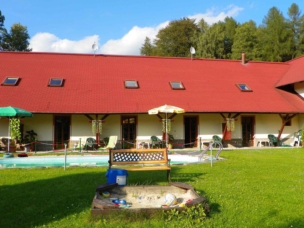 Ferienwohnung mir Aussenpool und WLan