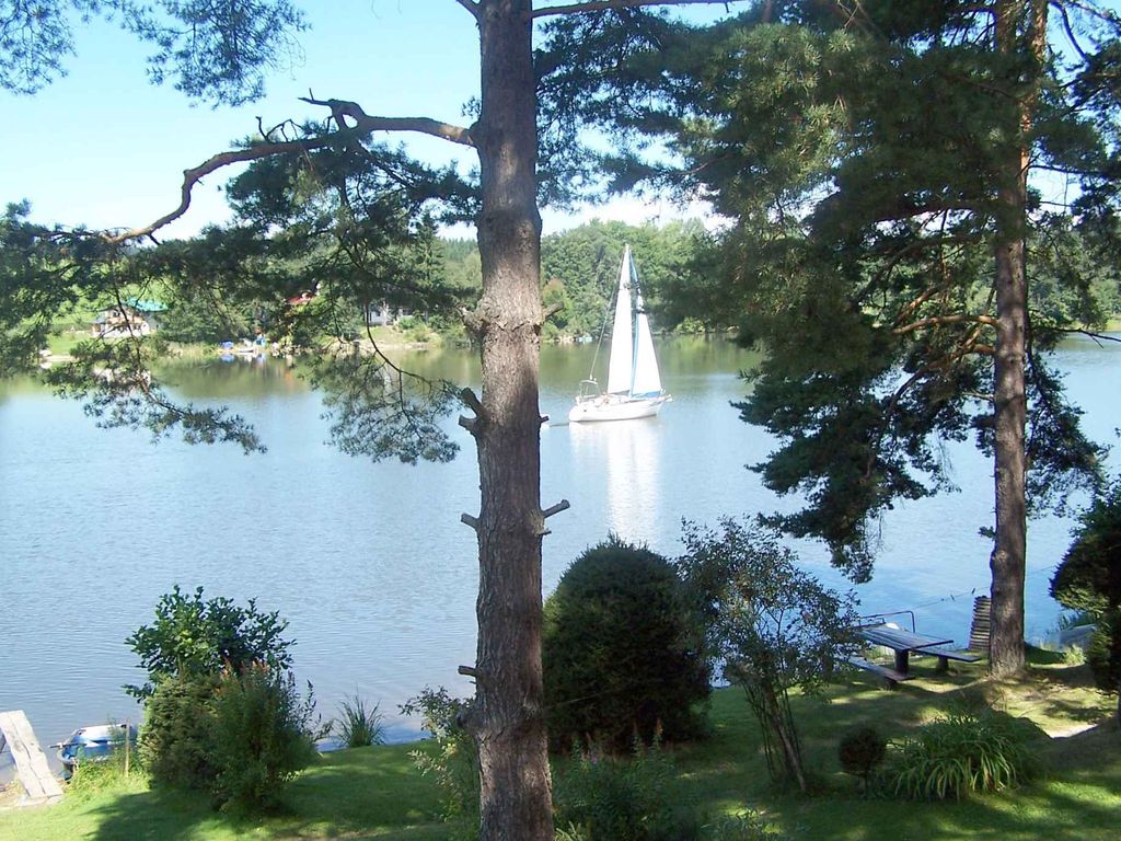 Ferienhaus nur 15 m vom Lipno Stausee