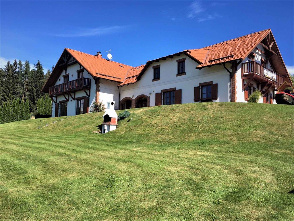 Ferienwohnung mit Kamin, Sauna und Garten am Lipno-Stausee
