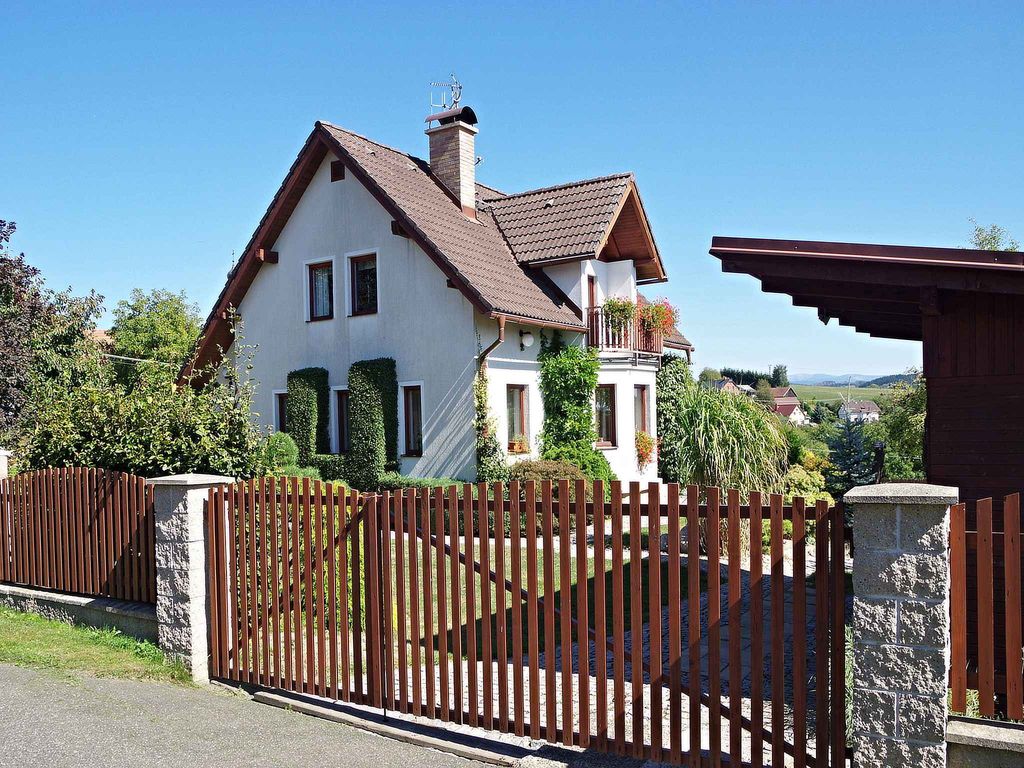 Ferienhaus mit Tischtennis an Bozkovske Höhlen